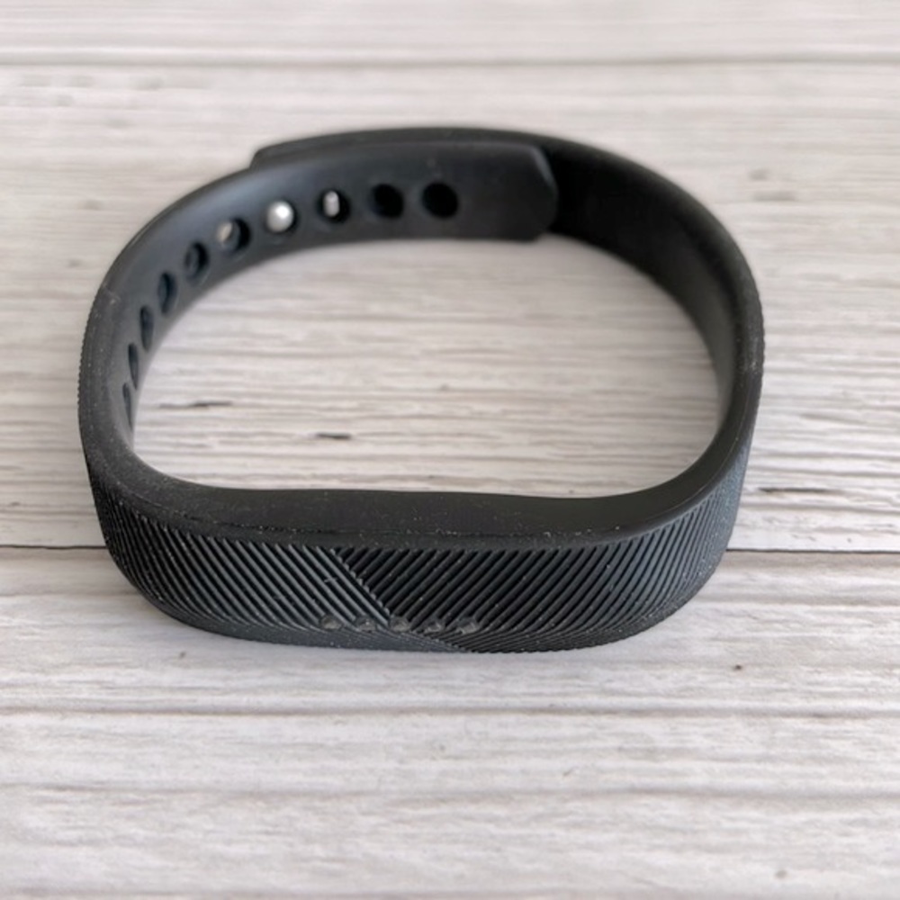 4 Fitbit Flex2 Wristbands - Size Small - Picture 2 of 8